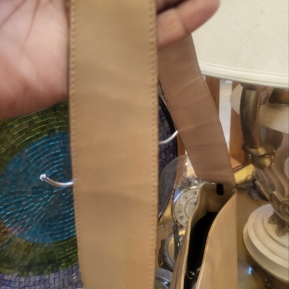 Preloved Salvatore Ferragamo Double Gancini Shoulder Bag. (RARE) Sold-AS-IS - Picture 11 of 17